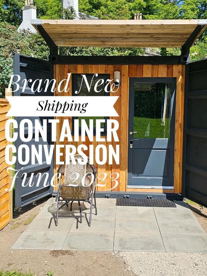 A Unique Experience In A Converted Shipping Containers, Glamness Is Adults Only Inverness Rum bild