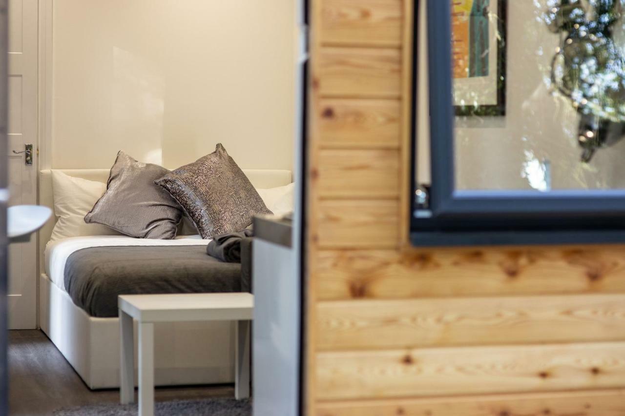 A Unique Experience In A Converted Shipping Containers, Glamness Is Adults Only Inverness Exteriör bild